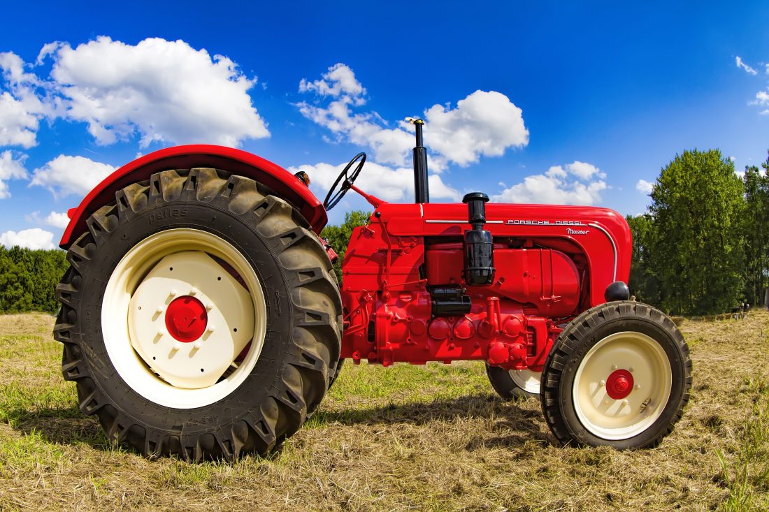 Free stock image of Red Tractor
