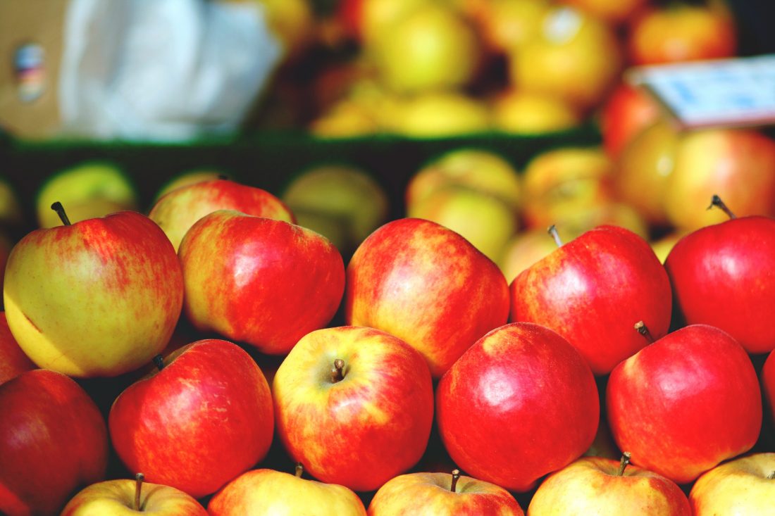 Free stock image of Apples at Market