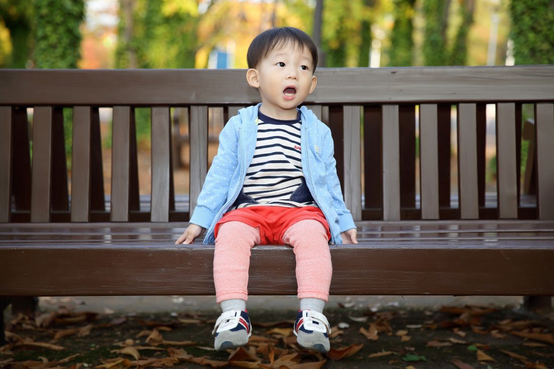 Free stock image of Baby Boy on Bench