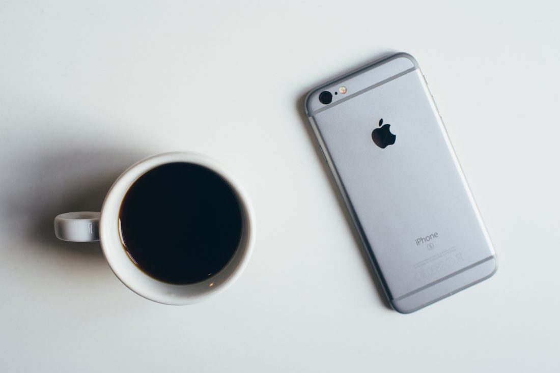 Free stock image of Coffee & Smartphone