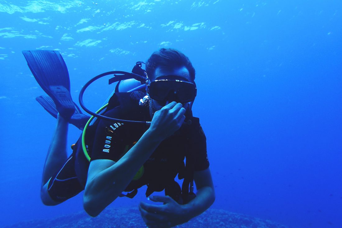 Scuba Diver - free blue photos
