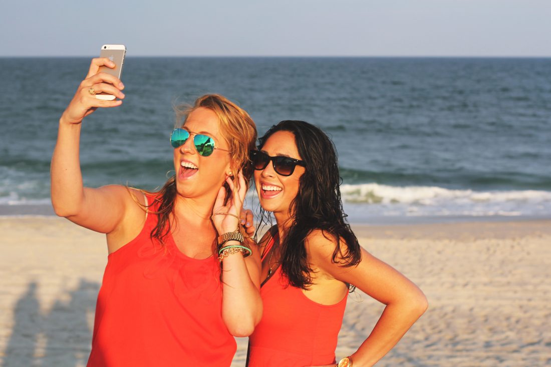 Free stock image of Selfie Friends Beach