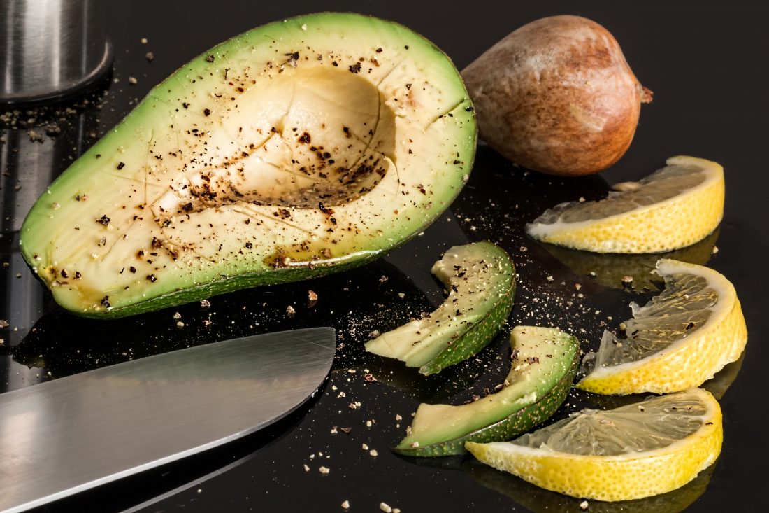 Free stock image of Avocados & Lemon