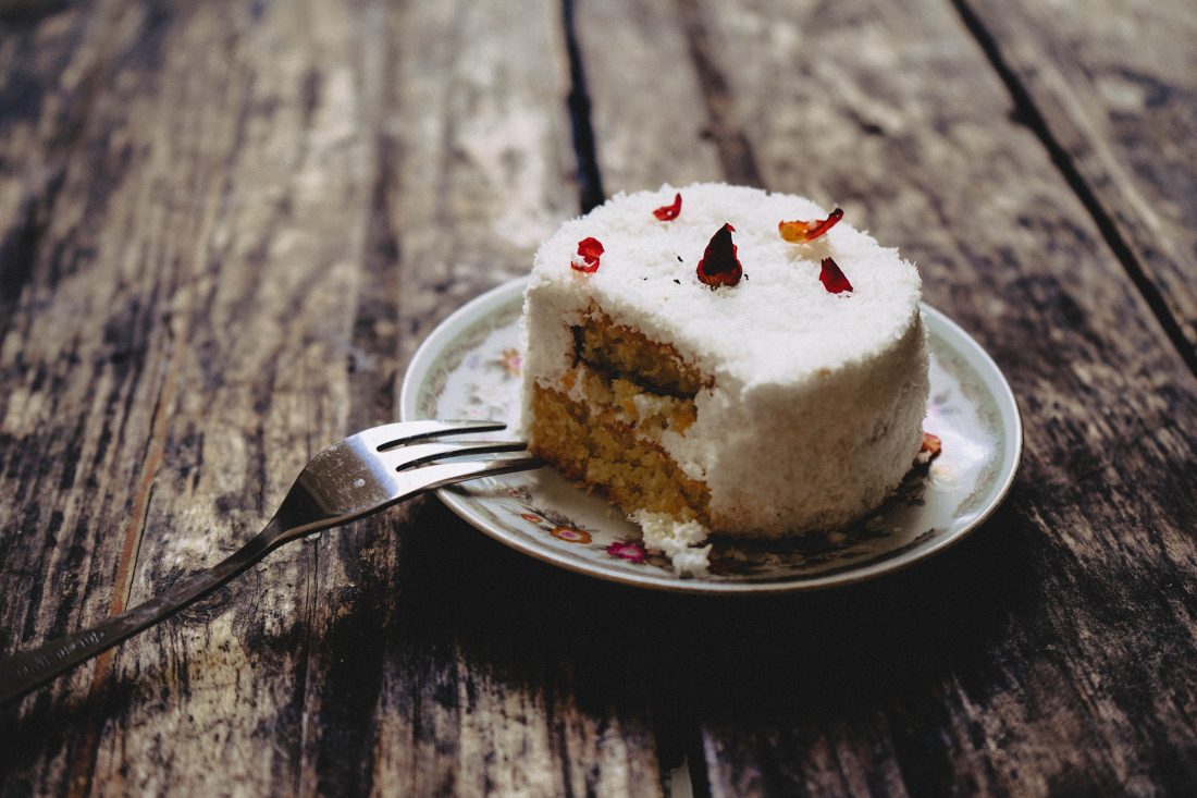 Free stock image of Cake on Wooden Table