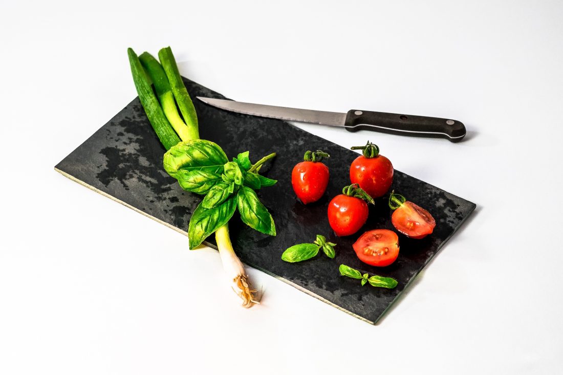 Free stock image of Vegetables on Chopping Board