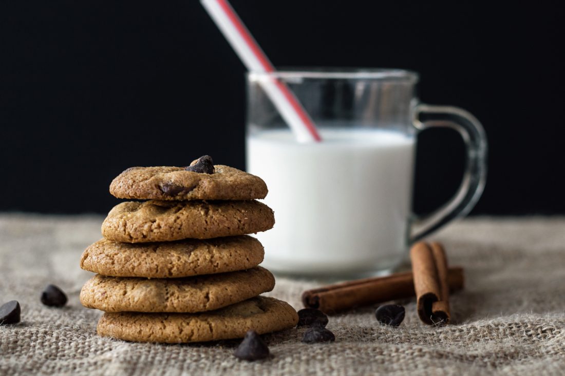 Free stock image of Milk & Cookies
