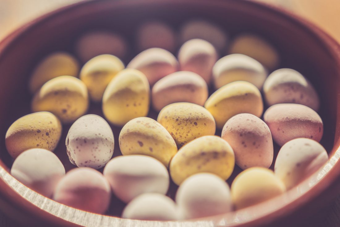 Free stock image of Bowl of Easter Eggs