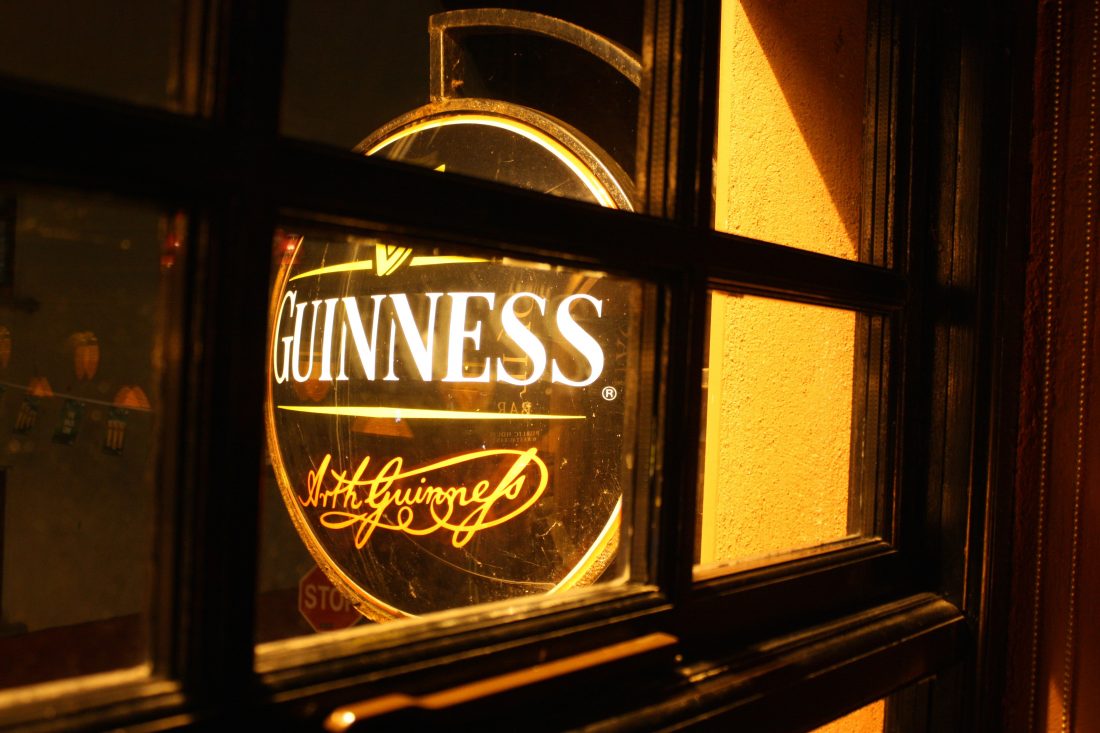 Free stock image of Guinness Pub Sign