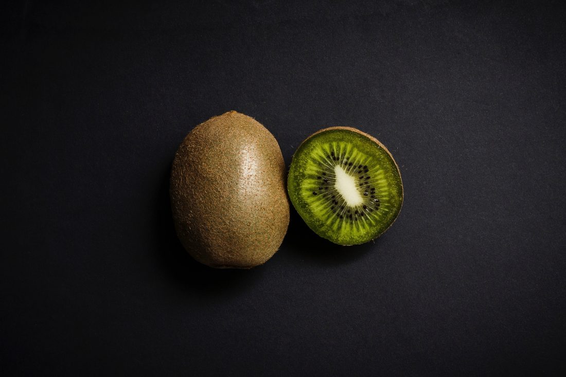 Free stock image of Kiwifruits