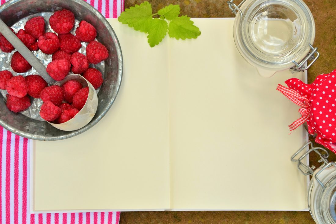 Free stock image of Raspberries on Table