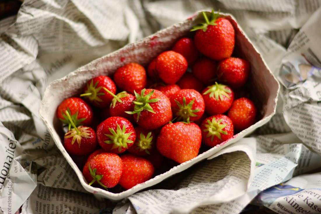 Free stock image of Box of Strawberries