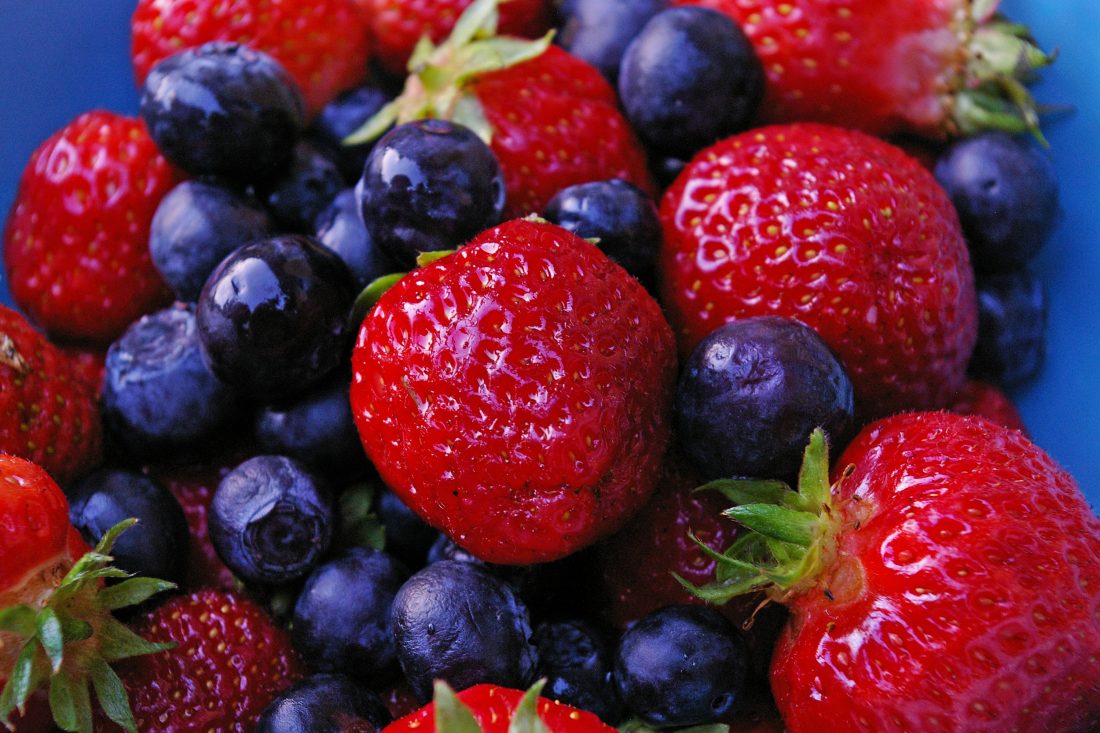Free stock image of Strawberries & Blueberries Fruit