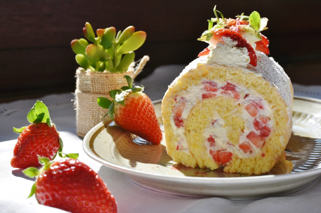 Free stock image of Strawberry Cake Roll