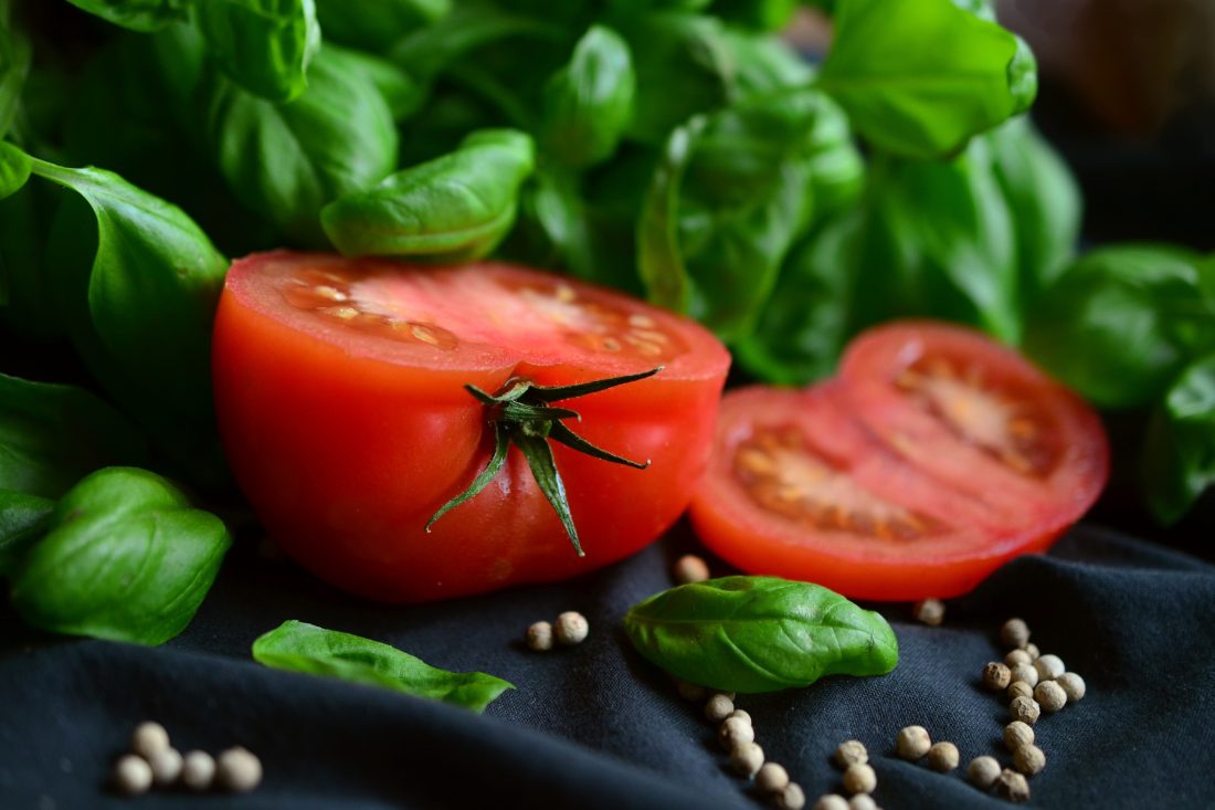 Free stock image of Tomatoes & Basil