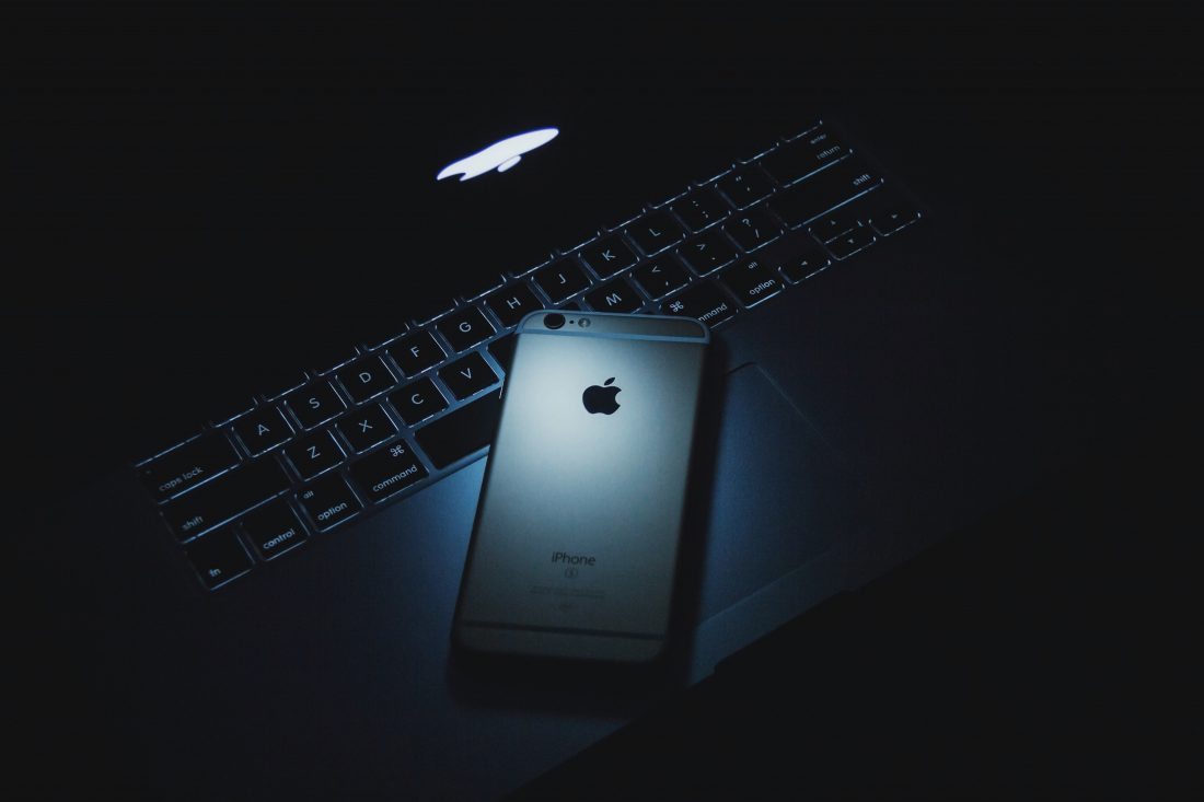 Free stock image of Dark MacBook and iPhone