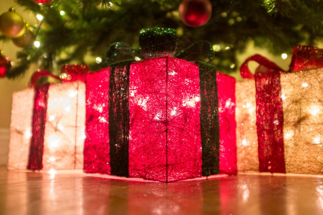 Free stock image of Christmas Glowing Parcel