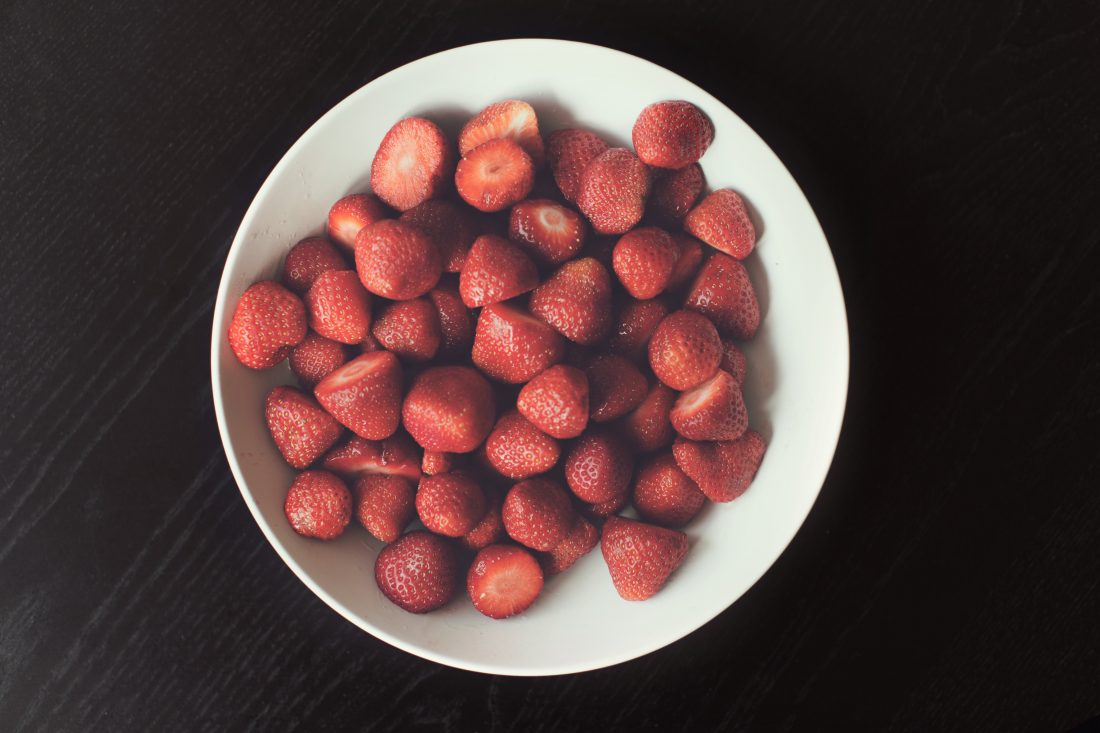 Free stock image of Large Bowl of Strawberries
