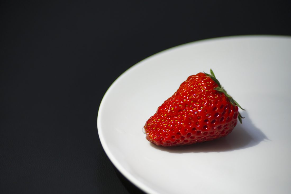 Free stock image of Single Strawberry