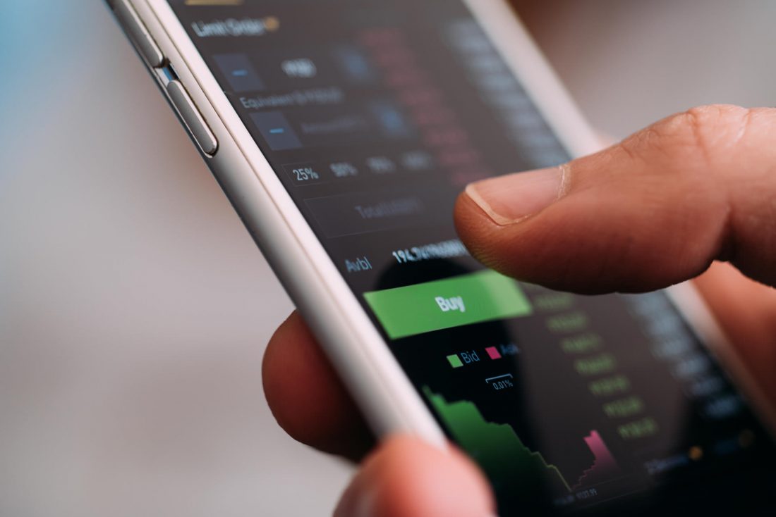 Free stock image of Trading Cryptocurrency on Mobile Web