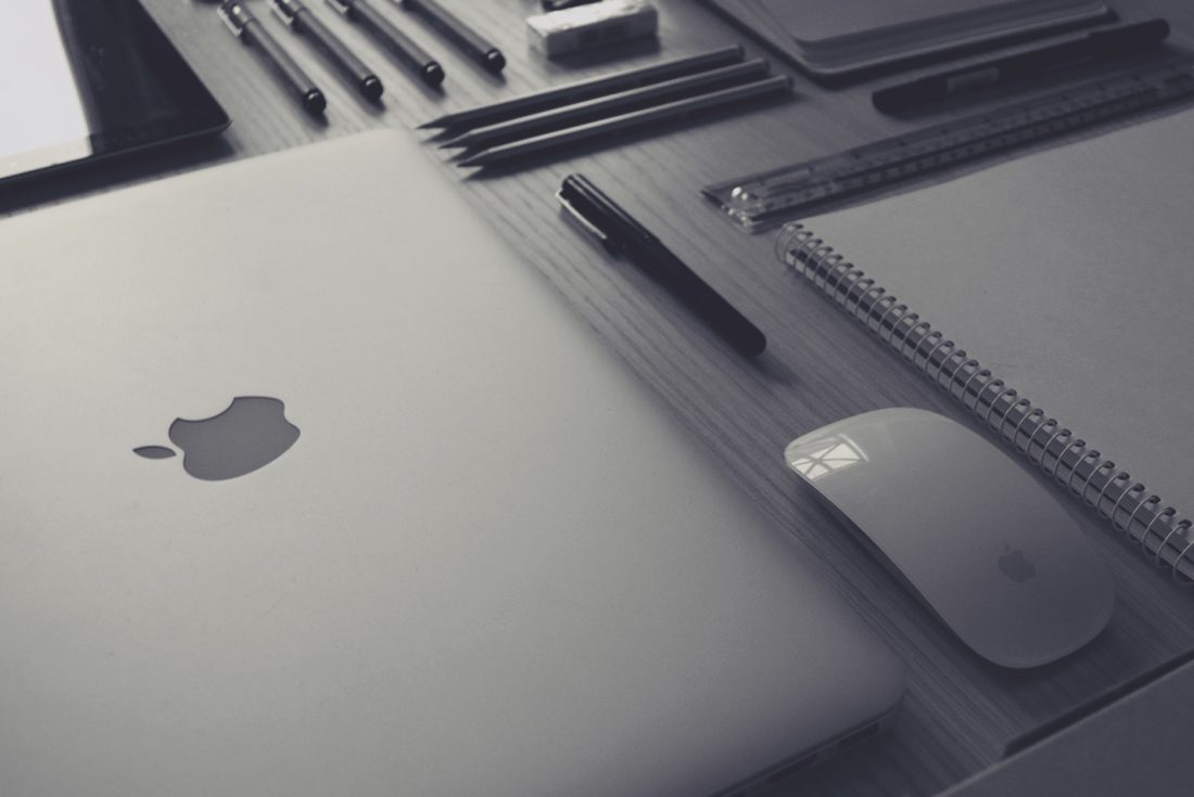 Free stock image of Grayscale Laptop