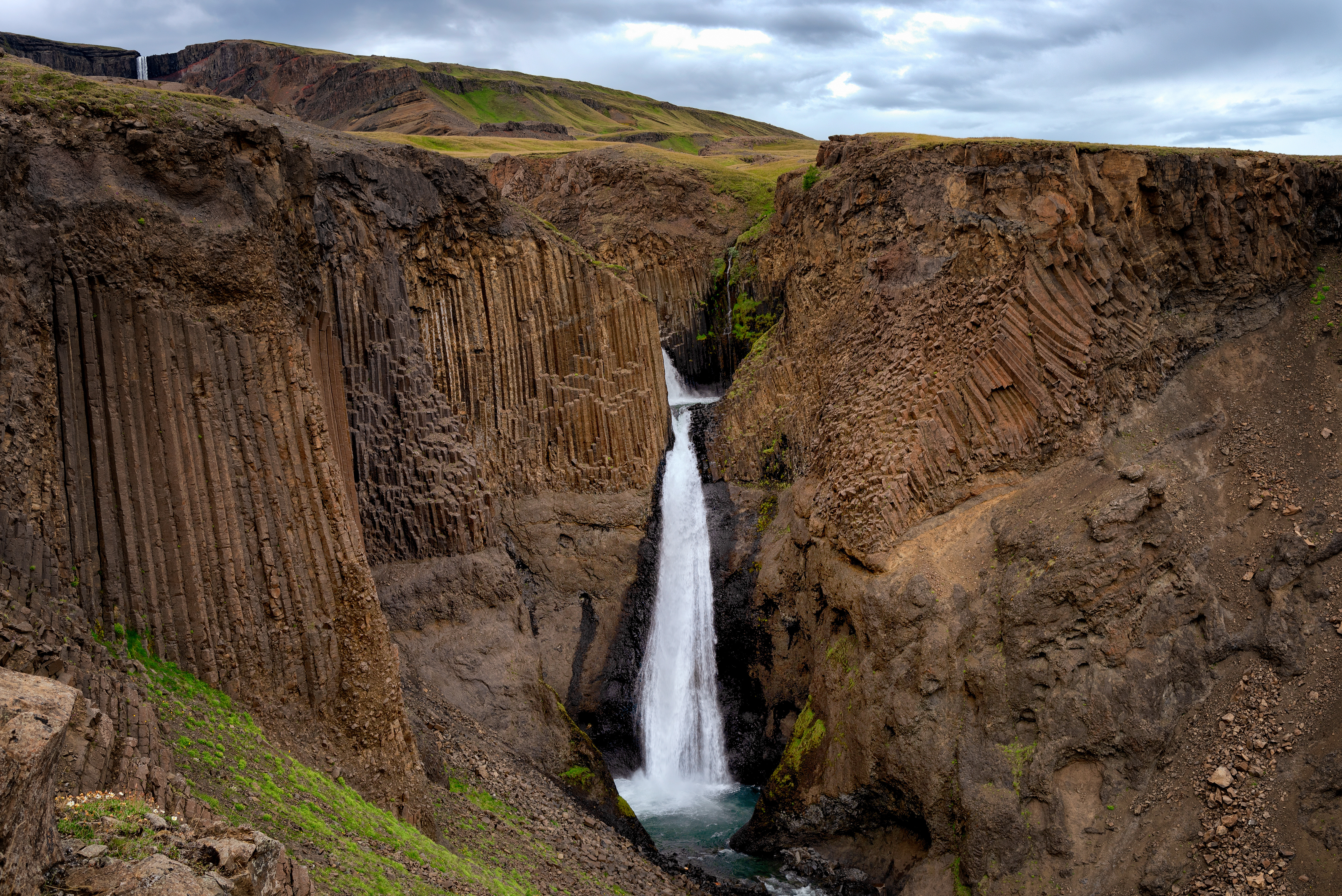 Mountain Waterfall Royalty-Free Stock Photo