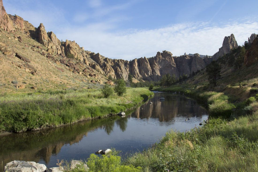 River Mountains - Free Virtual Backgrounds