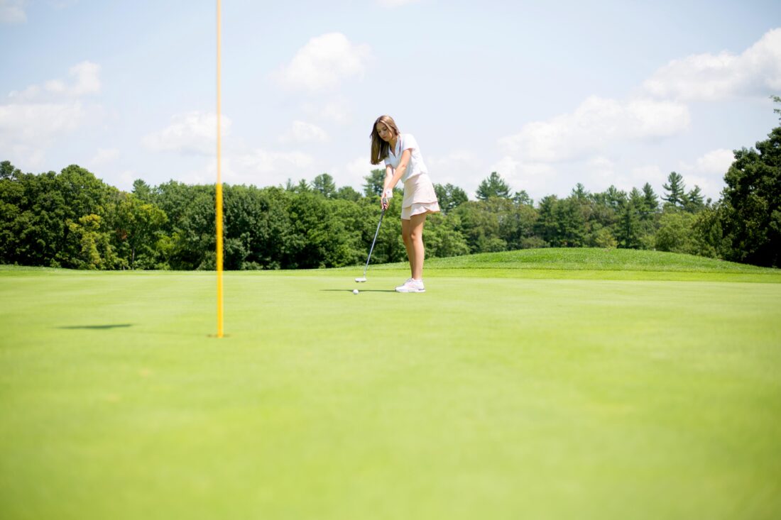 Free stock image of Woman Golfer Golfing