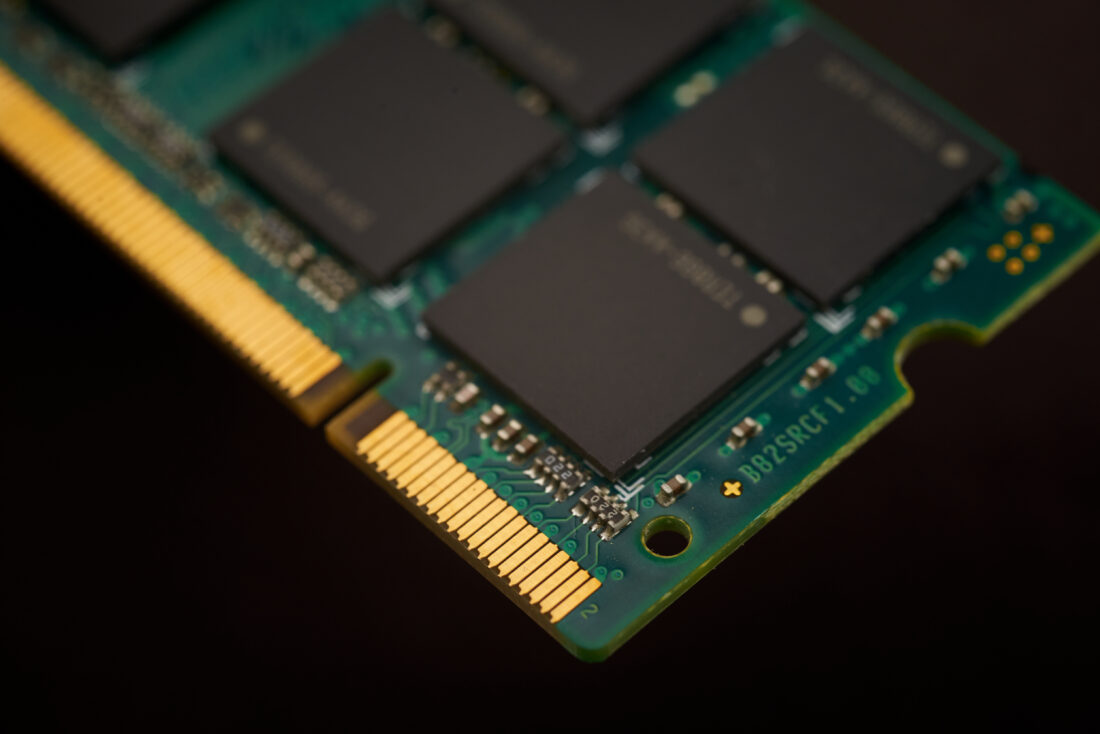Free stock image of Computer Chip Memory